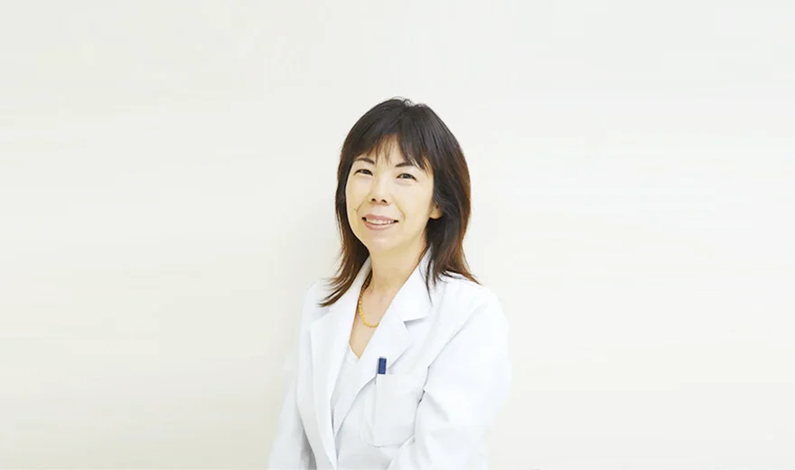 009 | ルーチェマウスピース矯正歯科 顧問/歯学博士/教授 住友 麻優子